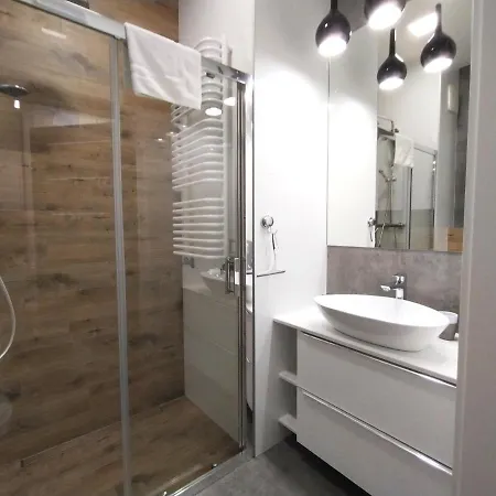 Prymasa Tysiaclecia 83A City Center Viev Sperate Bedroom By Perfect Apart 530 Warsaw Exterior photo
