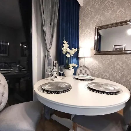 Prymasa Tysiaclecia 83A City Center Viev Sperate Bedroom By Perfect Apart 530 Warsaw Exterior photo